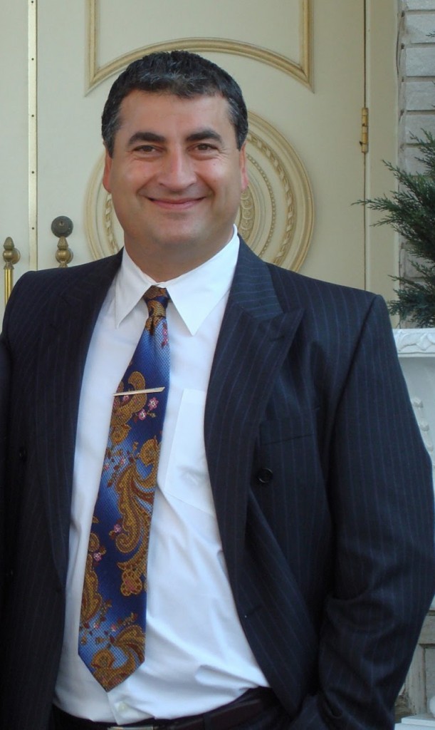 Dr Shahin Pourgol, chiropraticien, ostéopathe et ergonome